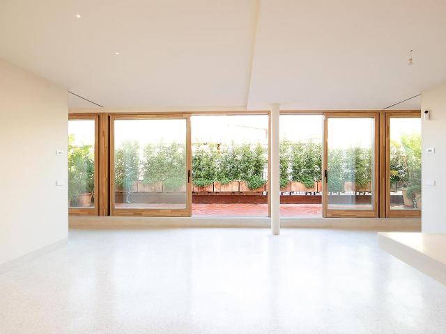 Apartamento en venta en Barcelona, Raval. Exclusivo penthouse para estrenar. Apartamentos.