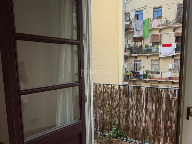 Apartamento en venta en Barcelona, Raval. Lluminós i tranquil pis de 65 m² al cor del Raval. Apartamentos.