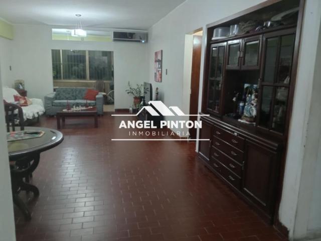 Apartamento en Venta en Barquisimeto Lara 150 m2. 4 hab