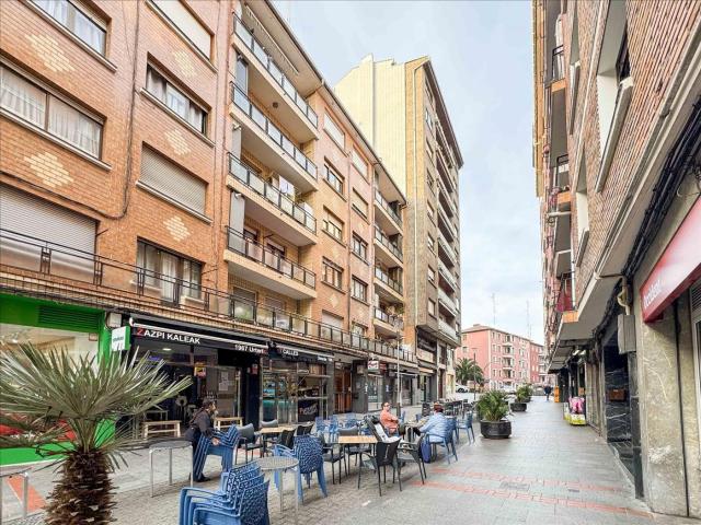 Apartamento en venta en Basauri, Centro Ariz Uribarri. Apartamentos.