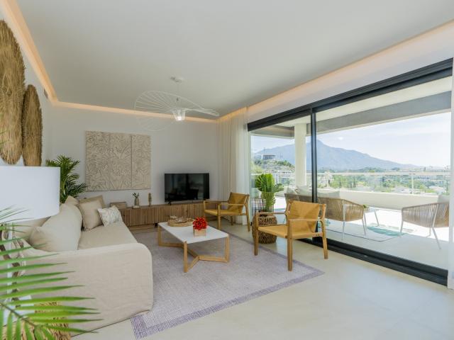 Apartamento en venta en Benahavis con 3 dormitorios y 3 baño. 105m² Marbella
