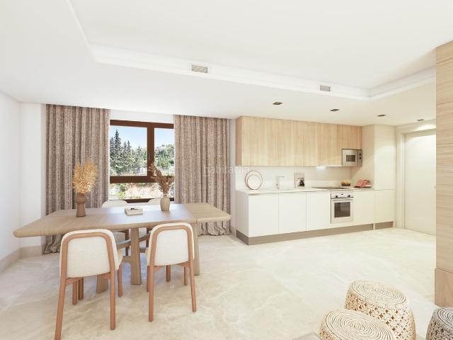 Apartamento en venta en Benahavís, Benahavís pueblo. El auténtico encanto andaluz se encuentra con el confort moderno en el corazón de Benahavís. Apartamentos.