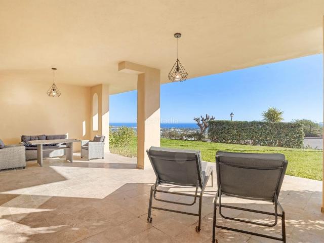 Apartamento en venta en Benahavís, El Paraíso. Apartamentos.