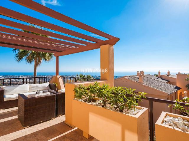 Apartamento en venta en Benahavís, El Paraíso. Apartamentos.