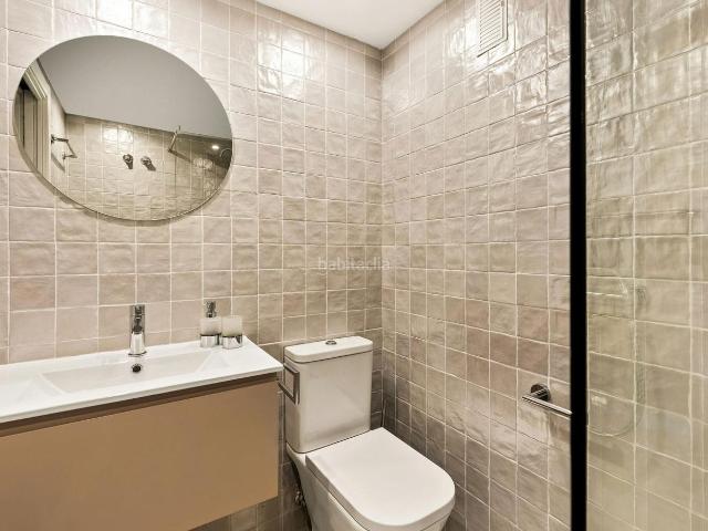 Apartamento en venta en Benahavís, El Paraíso. Hermoso apartamento de dos dormitorios en el Royal Marbella Golf Resort, ubicado en El Paraíso Golf. Apartamentos.