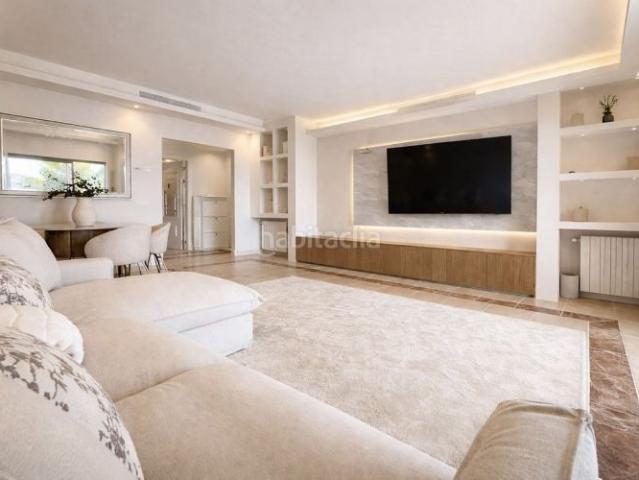 Apartamento en venta en Benahavís, Los Flamingos. Apartamentos.
