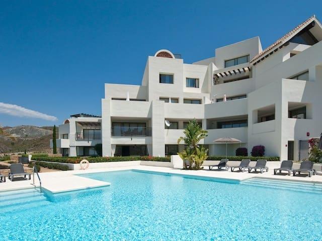 Apartamento en venta en Benahavís, Málaga Costa del Sol