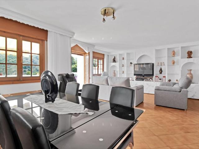 Apartamento en venta en Benahavís Málaga