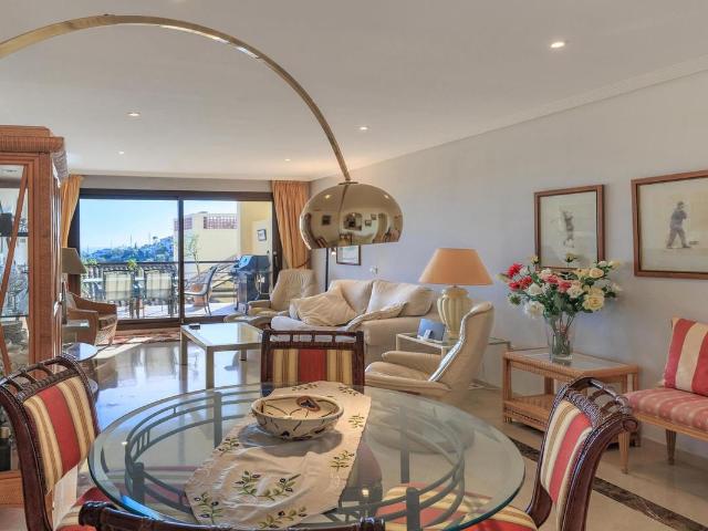 Apartamento en venta en Benahavís Málaga
