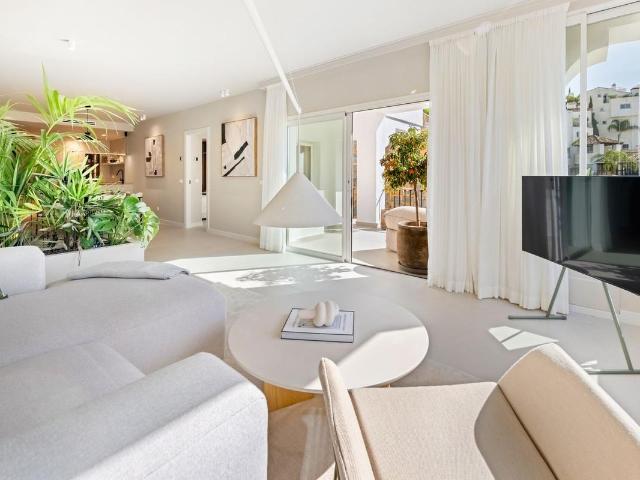 Apartamento en venta en Benahavís Málaga