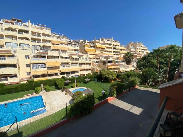 Apartamento en venta en Benalmádena, Zona Centro Comercial Torrequebrada. Apartamentos.