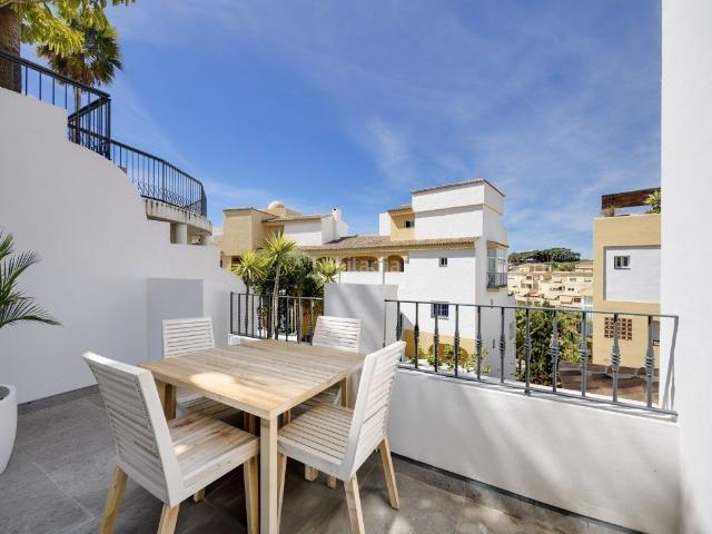 Apartamento en venta en Benalmádena, Zona Centro Comercial Torrequebrada. Recently Renovated 3 Bedroom Apartment in Torrequebrada. Apartamentos.