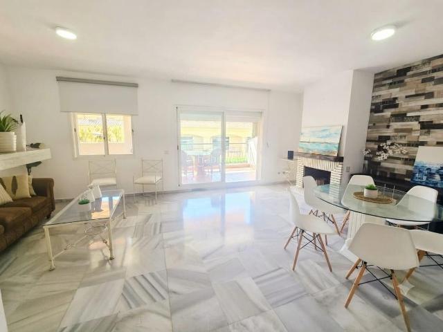 Apartamento en venta en Benalmádena, Hacienda Torrequebrada. Apartamento en Planta Media de 3 dormitorios en Torrequebrada. Apartamentos.