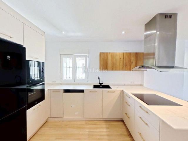 Apartamento en venta en Benalmádena, Los Nadales Tio Charles. Apartamentos.