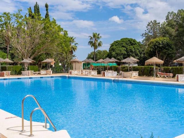 Apartamento en venta en Benalmádena, Parque de la Paloma. ¡Oportunidad en Arroyo de la Miel con Licencia Turística!. Apartamentos.