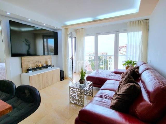 Apartamento en venta en Benalmádena, Parque de la Paloma. Apartamento reformado Abedules. Apartamentos.