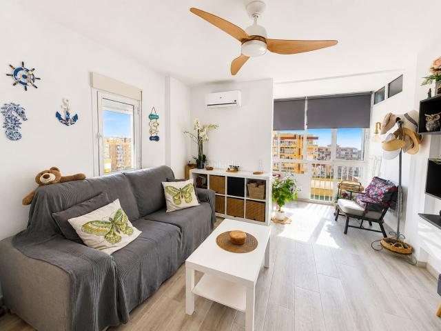 Apartamento en venta en Benalmádena, Parque de la Paloma. Apartamentos.