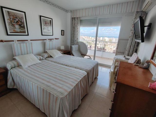 Apartamento en venta en Benalmádena, Puerto Marina. A100 mts de puerto Marina, 50 mts de av Antonio Machado. Apartamentos.