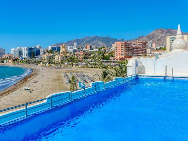 Apartamento en venta en Benalmádena, Puerto Marina. Apartamento en Puerto Marina, 1ª línea de playa. Apartamentos.