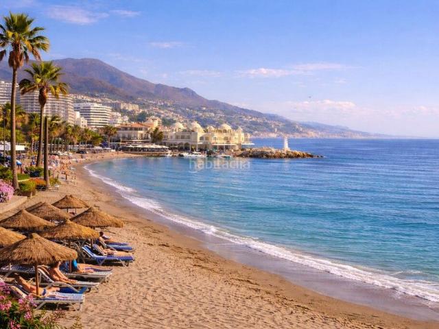 Apartamento en venta en Benalmádena, Puerto Marina. Apartamentos.