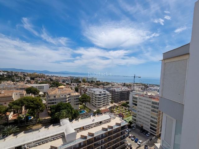 Apartamento en venta en Benalmádena, Puerto Marina. Hermoso apartamento con vistas infinitas en Puerto Marina!. Apartamentos.
