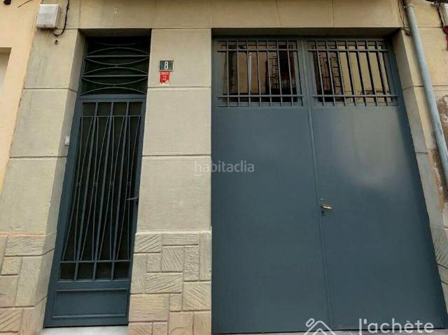Apartamento en venta en Benicarló, Pueblo. Oportunidad de inversión Local comercial 2 viviendas independientes EDIFICIO COMPLETO EN VENTA EN BENICARLÓ. Apartamentos.