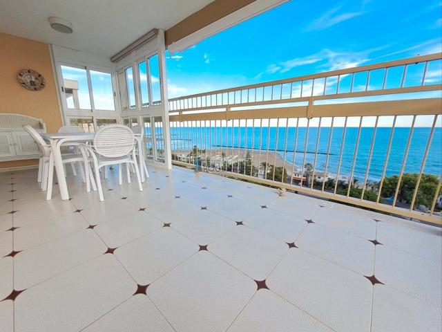 Apartamento en venta en Benicasim Benicàssim, Els Terrers. Apartamento de grandes dimensiones frontal al mar en la escuela de vela. Apartamentos Benicasim.
