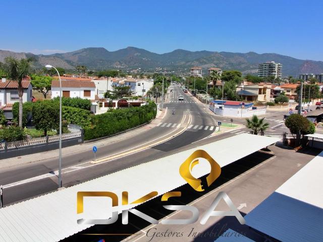 Apartamento en venta en Benicasim Benicàssim, La Curva. A la venta precioso apartamento en 2ª línea de mar, Benicásim. Apartamentos Benicasim.