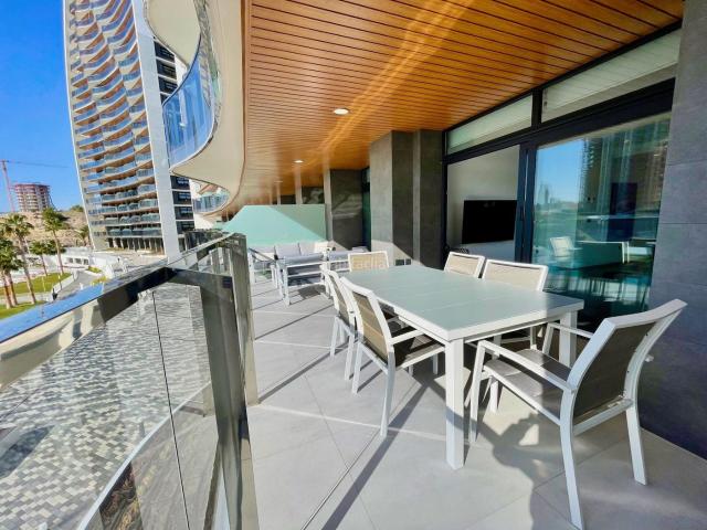 Apartamento en venta en Benidorm, Via Parque. Magnífico apartamento en un conjunto residencial nuevo a un paso de la playa. Apartamentos.