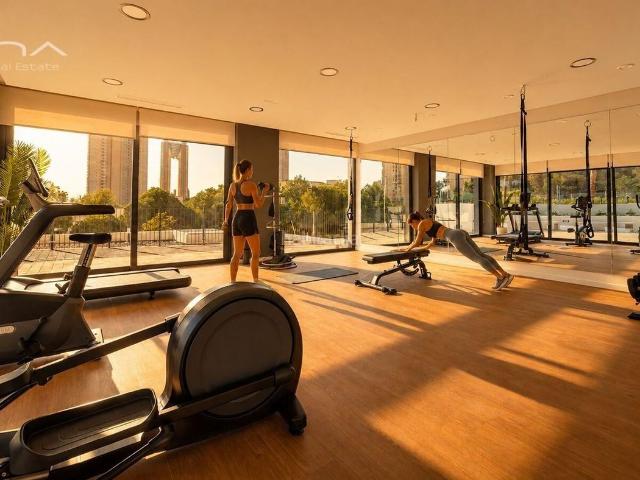 Apartamento en venta en Benidorm, Via Parque. Comprar apartamento de obra nueva en Benidorm junto al golf y la playa Eagle Tower Playa Poniente. Apartamentos.