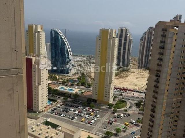 Apartamento en venta en Benidorm, Via Parque. Piso con vistas al mar, Garaje, Dos trasteros y mucho mas en Benidorm. Apartamentos.