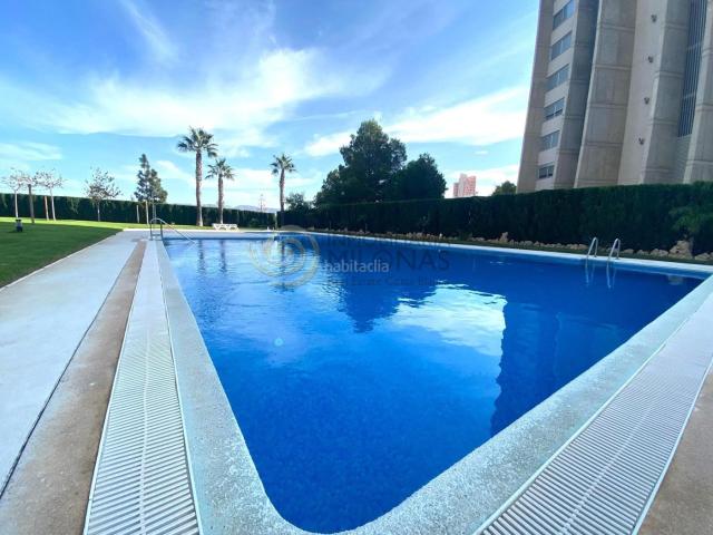 Apartamento en venta en Benidorm, Via Parque. Precioso apartamento de 2 dormitorios con bonitas vistas al mar. Apartamentos.