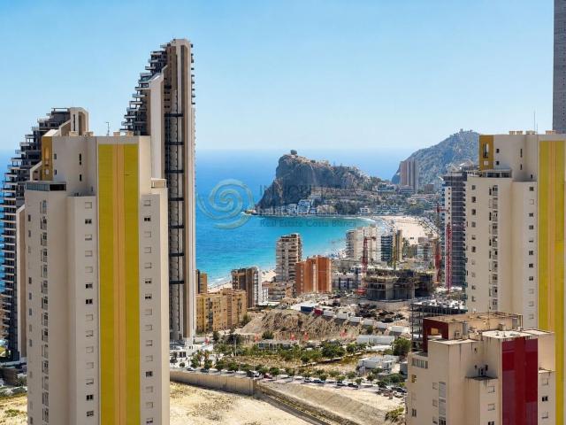 Apartamento en venta en Benidorm, Via Parque. Vive en Vía Parque Benidorm con vistas al Mediterráneo Apartamento de 2 dormitorios con terraza panorámica. Apartamentos.
