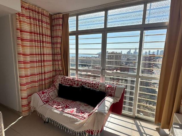 Apartamento en venta en Benidorm, Juzgados Plaza de Toros. Apartamento en Benidorm, en la calle Portugal. Apartamentos.