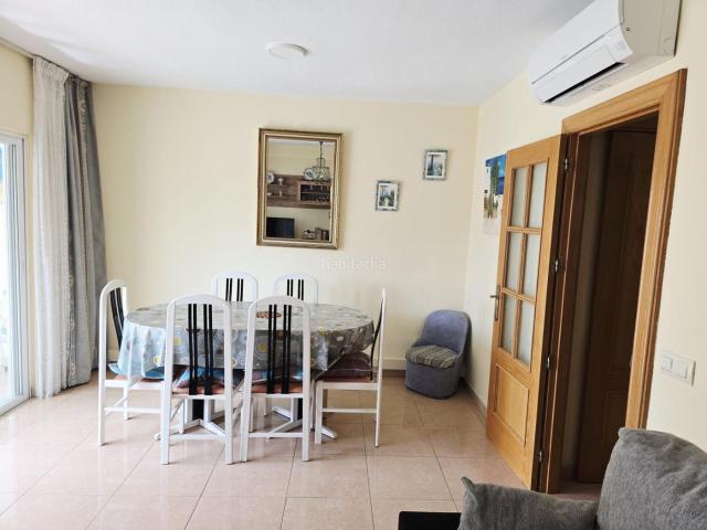 Apartamento en venta en Benidorm, Juzgados Plaza de Toros. Luminoso piso de 2 dormitorios con terraza y piscina en pleno centro de Benidorm. Apartamentos.