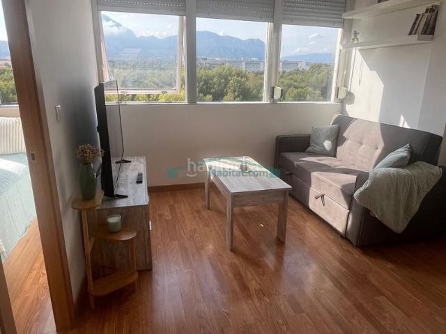 Apartamento en venta en Benidorm, Levante Alto. Apartamento con luz natural y excelente ubicación en Benidorm. Apartamentos.