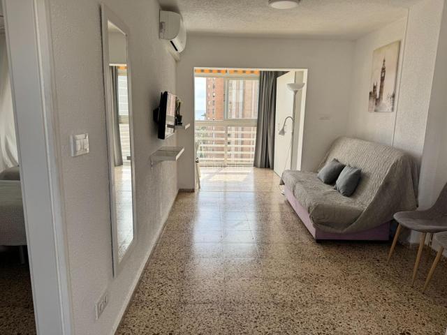 Apartamento en venta en Benidorm, Playa Levante. Apartamento con licencia turística y alta rentabilidad Benidorm. Apartamentos.