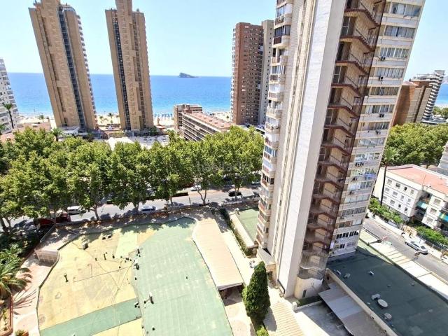 Apartamento en venta en Benidorm, Playa Levante. APARTAMENTO EN SEGUNDA LÍNEA DE PLAYA A200 MTS DEL MAR. Apartamentos.