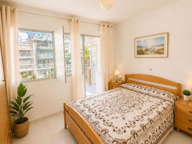 Apartamento en venta en Benidorm, Playa Levante. La vivienda que todos buscan 4 dormitorios en pleno centro de Benidorm, junto a la playa. Apartamentos.