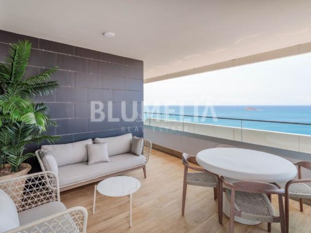 Apartamento en venta en Benidorm, Playa Poniente. Apartamento de nueva construcción con vistas al mar en venta en Benidorm. Apartamentos.