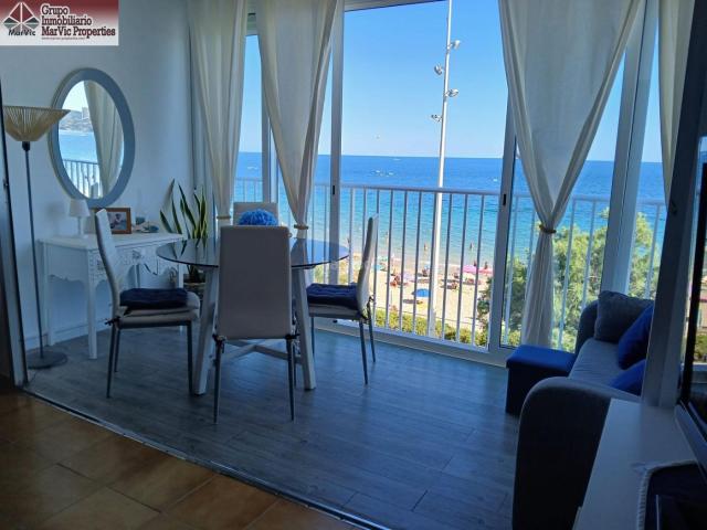Apartamento en venta en Benidorm, Playa Poniente. Elegante Apartamento en Primera Linea Benidorm Poniente. Apartamentos.