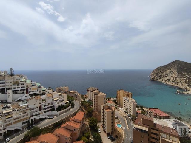 Apartamento en venta en Benidorm, Playa Poniente. Espectacular piso con vistas impresionantes al mar situado entre 2 famosas playas de Benidorm. Apartamentos.