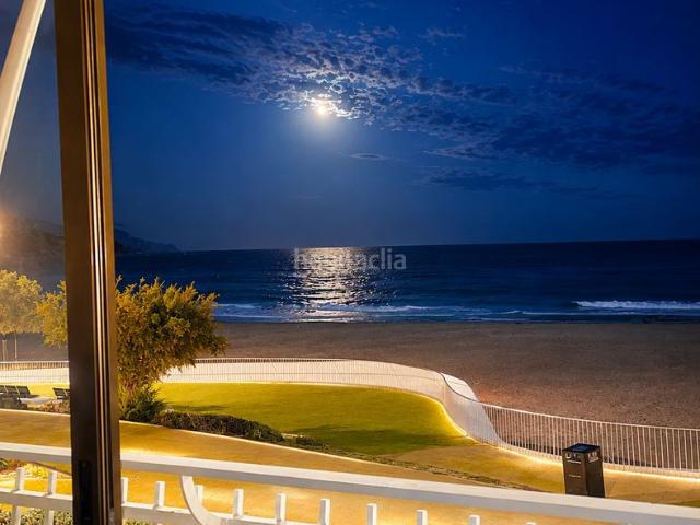 Apartamento en venta en Benidorm, Playa Poniente. ESPECTACULAR VIVIENDA EN 1º LINEA DE LA PLAYA DE PONIENTE CON VISTAS ALUCINANTES AL MAR. Apartamentos.