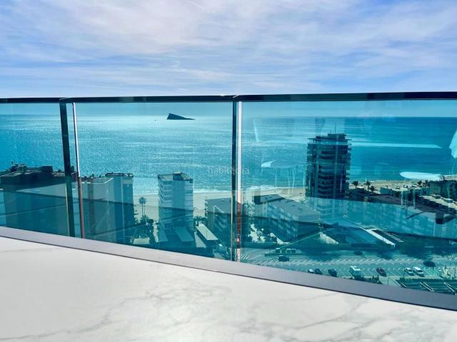 Apartamento en venta en Benidorm, Playa Poniente. Expectacular apartamento con increíbles vistas al mar junto a la playa de Benidorm. Apartamentos.