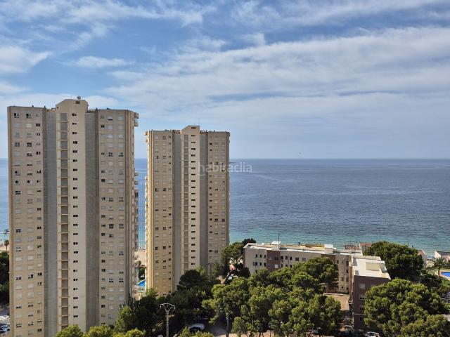 Apartamento en venta en Benidorm, Playa Poniente. PISO 2 DORM, VISTAS AL MAR, PARKING Y PISCINA, CON ACCESO DIRECTO A PLAYA. Apartamentos.