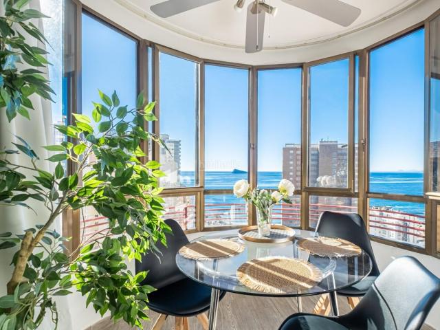 Apartamento en venta en Benidorm, Rincón Alto. Apartamento reformado en venta con vistas al mar, parking y piscina.. Apartamentos.