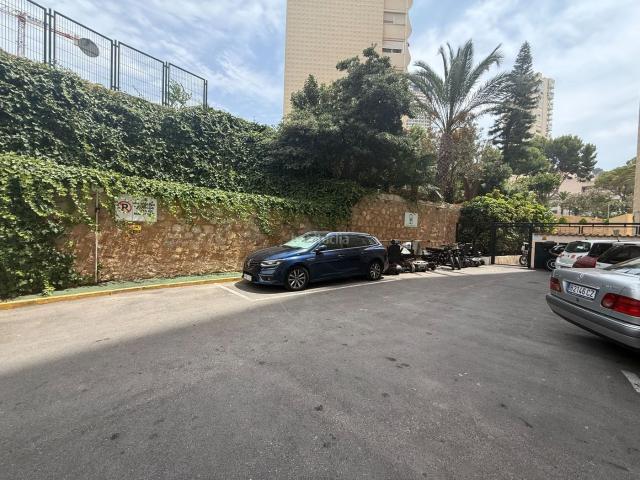 Apartamento en venta en Benidorm, Rincón Alto. Moderno y luminoso apartamento de 2 dormitorios en venta en Benidorm con piscina y jardines comunitarios. Apartamentos.