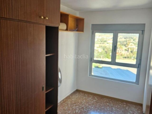 Apartamento en venta en Benidorm, Rincón Bajo. Amplio piso centrico en Benidorm. Apartamentos.