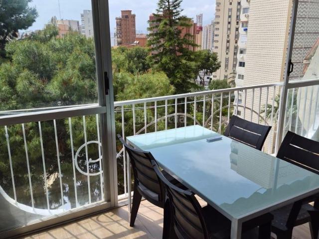 Apartamento en venta en Benidorm, Sierra Helada. Oportunidad piso de 2 dormitorios en zona tranquila y cerca de todo para vacacione yo inversion. Apartamentos.