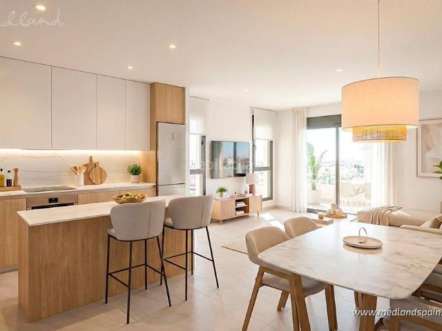 Apartamento en venta en Benijófar. Apartamentos en planta baja de 2 dormitorios con amplia terraza en Benijófar. Apartamentos.